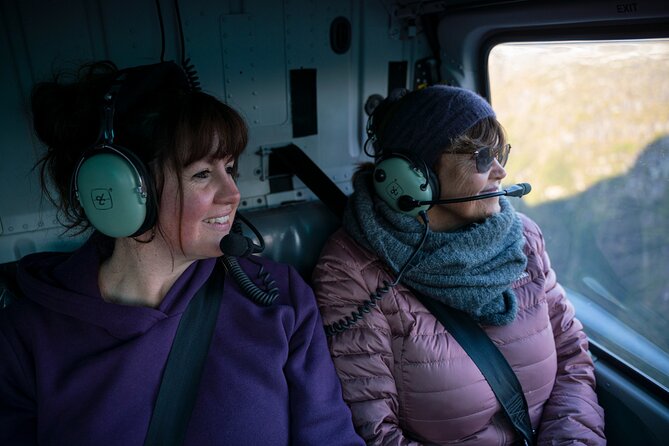 Taste of Fiordland // Helicopter Scenic Flight from Te Anau - Taking off above Lake Manapouri