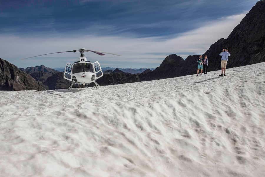 Te Anau: 30-Minute Fiordland National Park Scenic Flight - Who should book this flight?