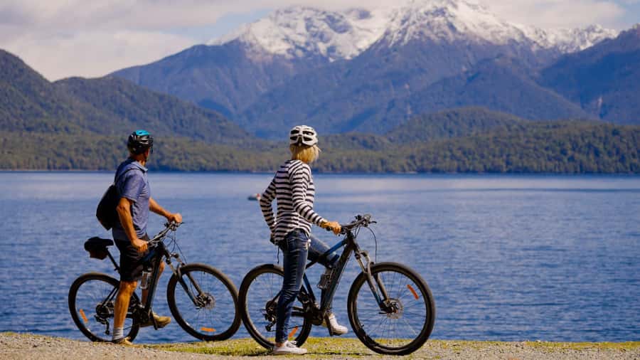 Te Anau: River Jet Boat and Bike Ride Tour with Local Guide - Why this four-hour outing works so well