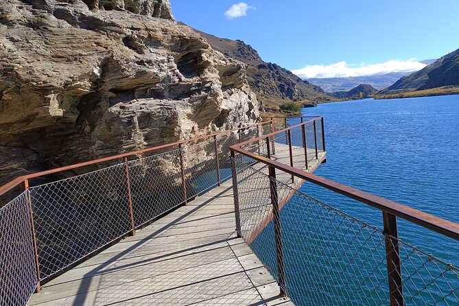 The Ultimate Lake Dunstan Bike Hire And Boat Experience - Riding from Cromwell toward Clyde