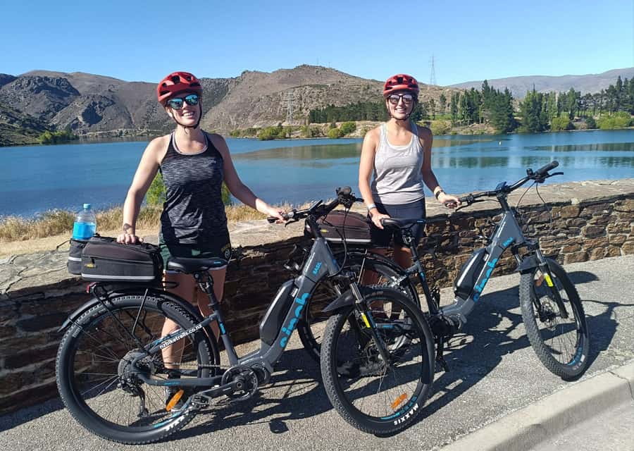 Ultimate Lake Dunstan Bike Hire, Shuttles And Boat Return - Cromwell to Carrick Winery, easing into the route