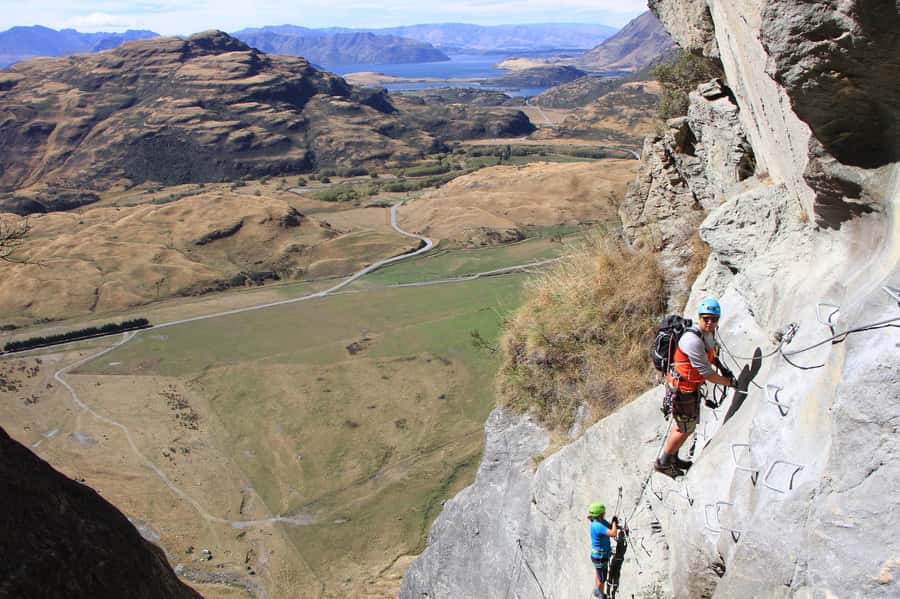 Wanaka: 6-hour Advanced Waterfall Cable Climb - Reaching Twin Falls before the Treble Cone turnoff