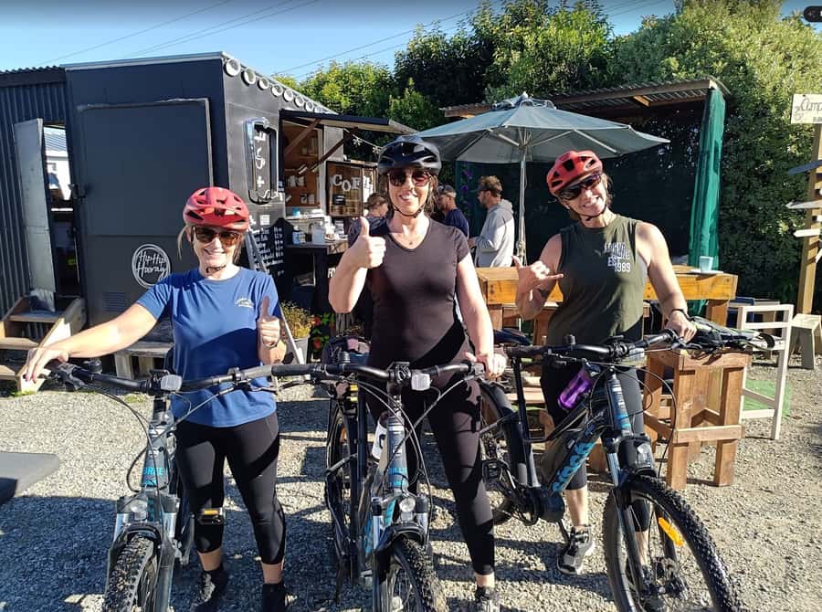 Wānaka And Hāwea: Trail Ride on Bike or E-Bike - A worthwhile pause at Pembroke Patisserie