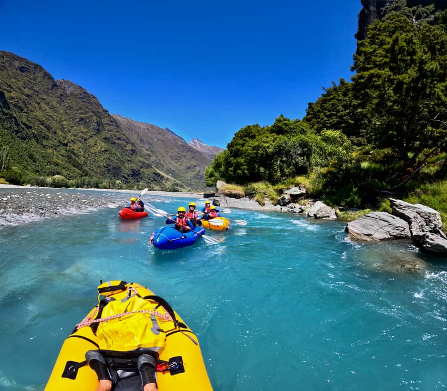 Wanaka: Full-Day Guided Packrafting Tour with Lunch - Gear-up time and the safety briefing