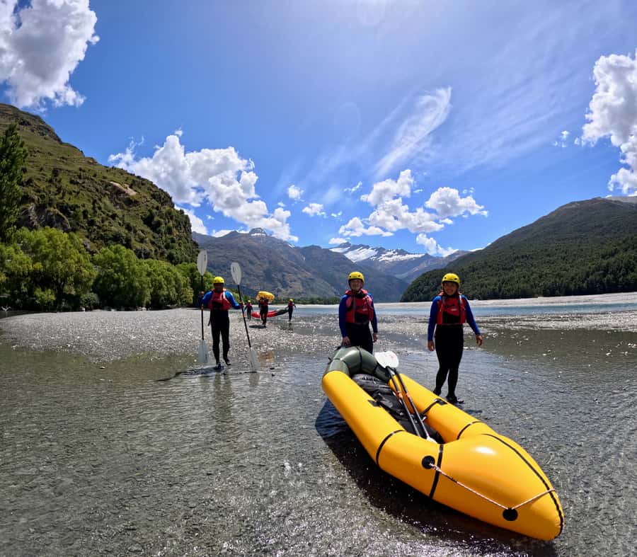 Wanaka: Full-Day Guided Packrafting Tour with Lunch - Two hours of paddling through waves and eddies