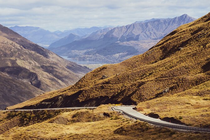 Wanaka Private Day Trip from Queenstown: TravelnGo - Cromwell adds orchards, old buildings, and Central Otago character