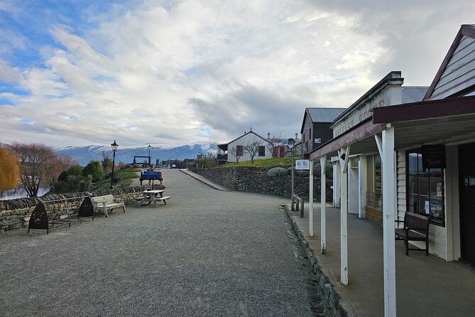 Wanaka Private Day Trip from Queenstown: TravelnGo - Kawarau Gorge closes the loop with drama