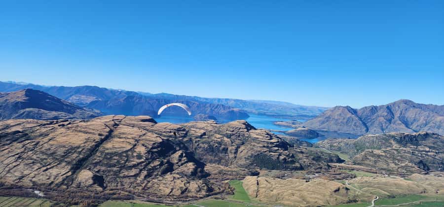 Wanaka: Tandem Paragliding Experience - Landing without the drama