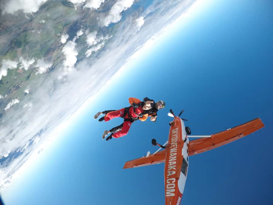 Wanaka: Tandem Skydive Experience - From check-in to the aircraft