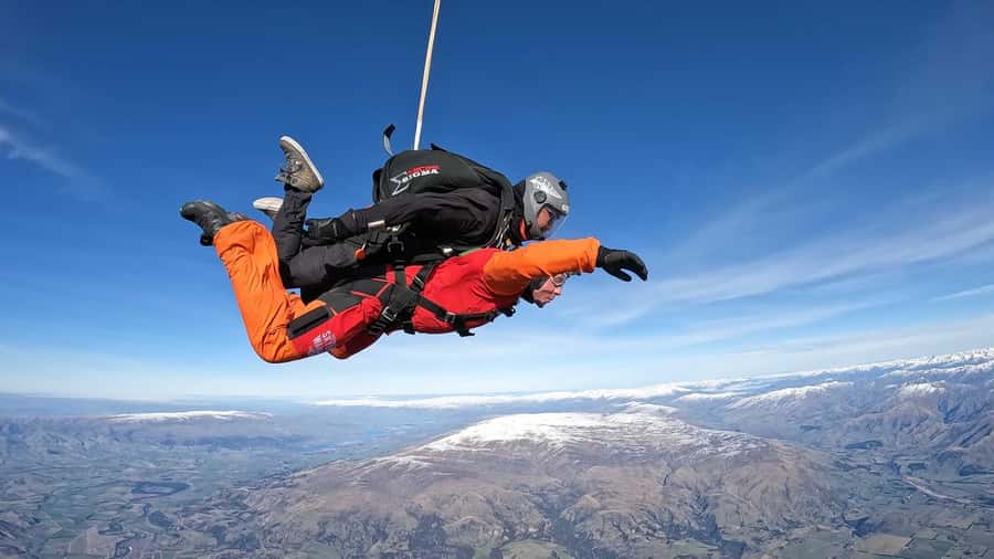 Wanaka: Tandem Skydive Experience - The five-minute parachute ride