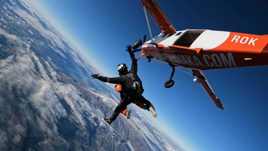 Wanaka: Tandem Skydive Experience - Transport, timing, and the three-hour plan